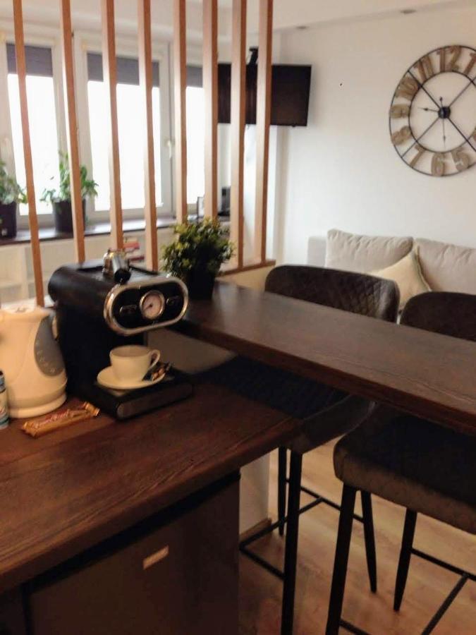 Alma Smolna Apartment *